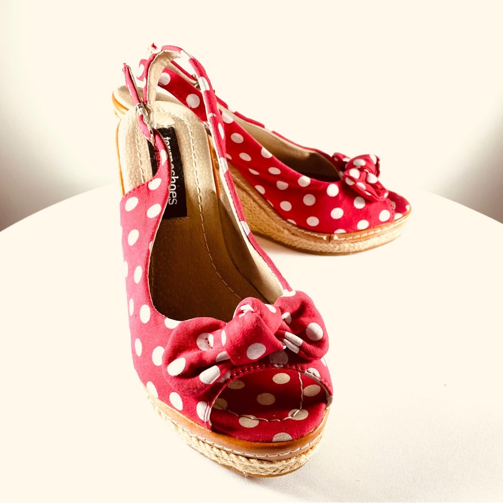 Townshoes Red and White Polka-Dot Bow Espadrille Sling-Back Wedge Sandals Sz7